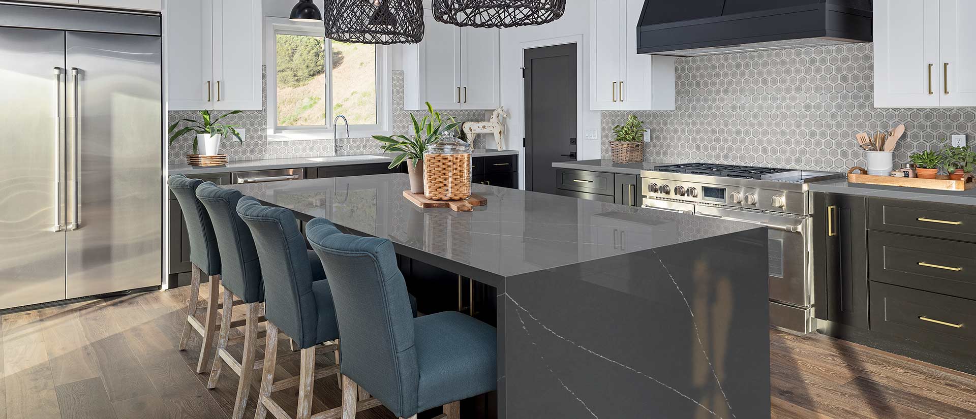 Soapstone Metropolis Quartz countertop in a stylish and modern kitchen